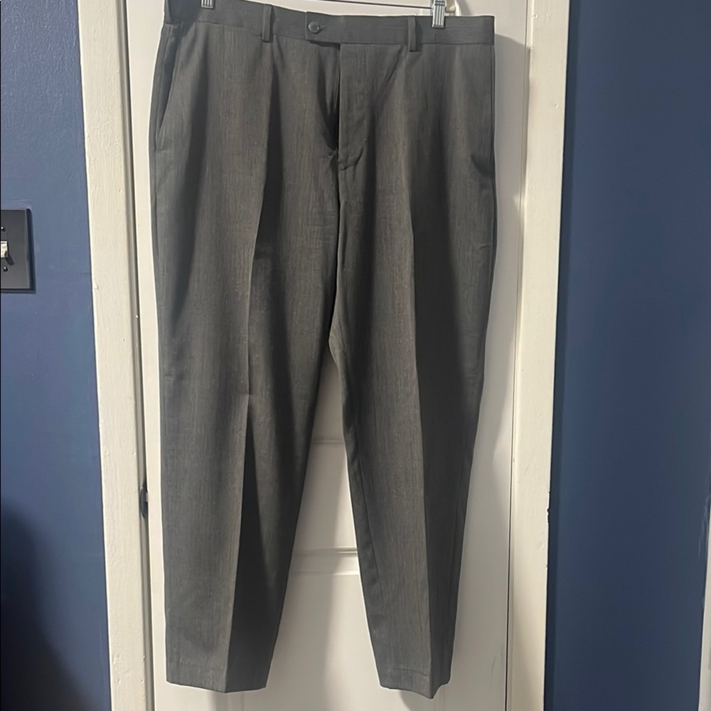 Louis Raphael Gray Dress Pants with Flat Front and Tailored Look